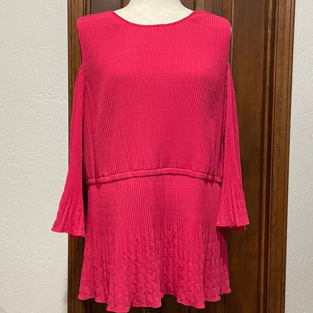 NWOT Lane Bryant Pink Crinkle Cold Shoulder Top Sz 16